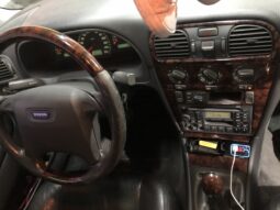 
										Volvo S-40 i full									