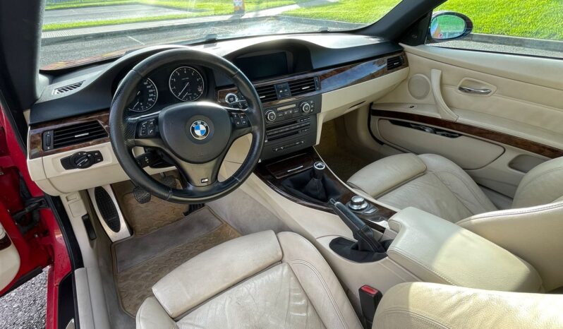 
								BMW E92 320i Coupe 170cv full									