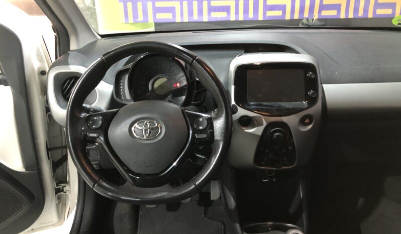 
								Toyota Aygo 2015 full									