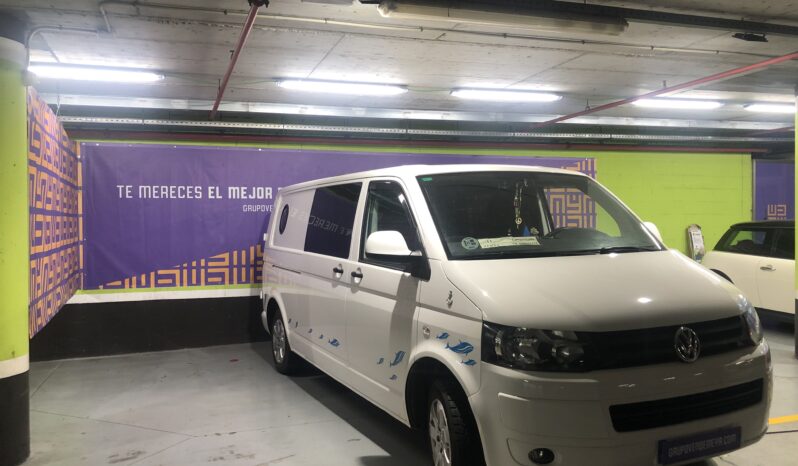 
								Volkswagen Transporter full									