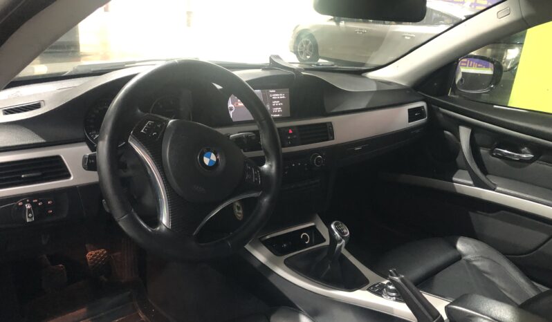 
								BMW Serie 3 full									