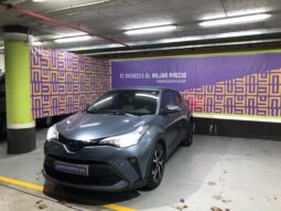 
										Toyota C-HR full									