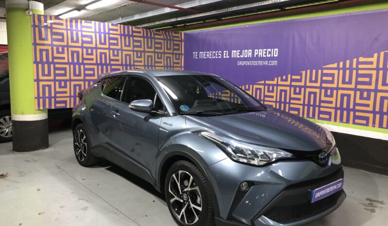 
								Toyota C-HR full									