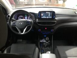 
										Hyundai Tucson Hybrid full									