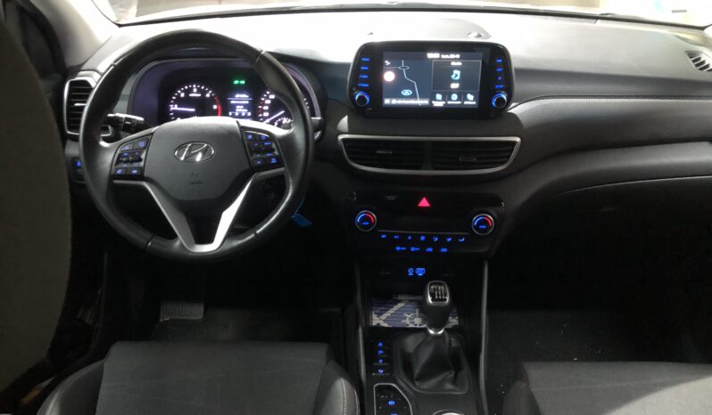 
								Hyundai Tucson Hybrid full									