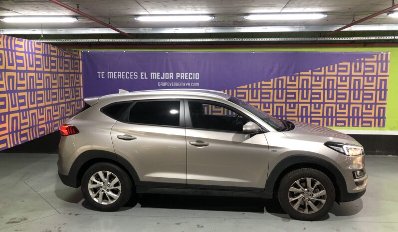 
								Hyundai Tucson Hybrid full									