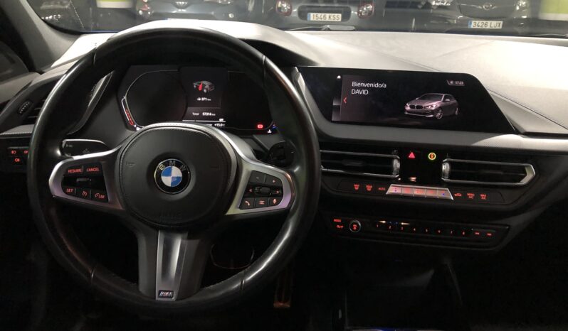 
								BMW Serie 1 118i M Sport full									