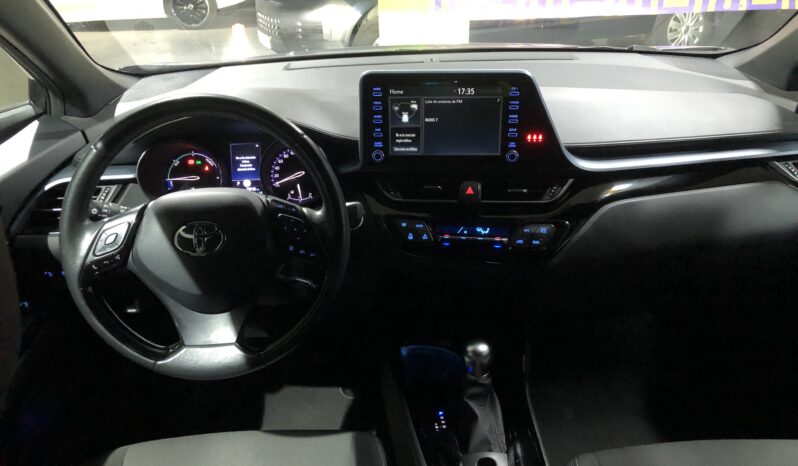 
								Toyota CH-R ADVANCE HYBRID full									