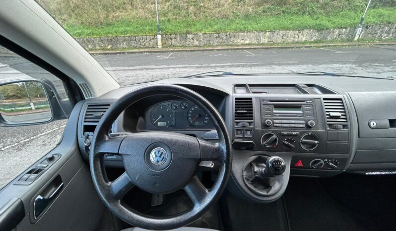 
								Volskwagen Multivan full									