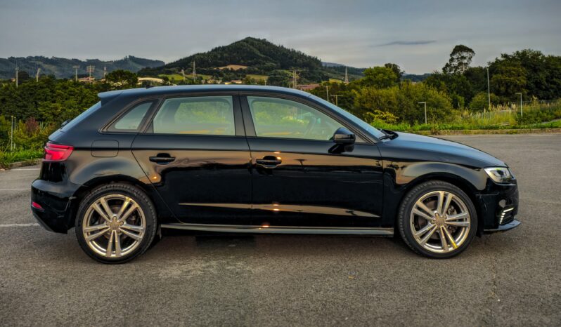 
								Audi A3 Sportback full									