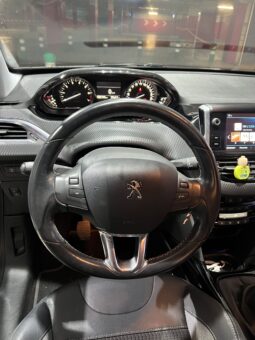 
										Peugeot 2008 full									