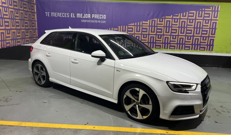 
								Audi A3 Sportback S-Line full									