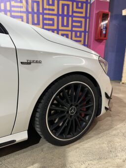 
										Mercedes-Benz A45 AMG full									