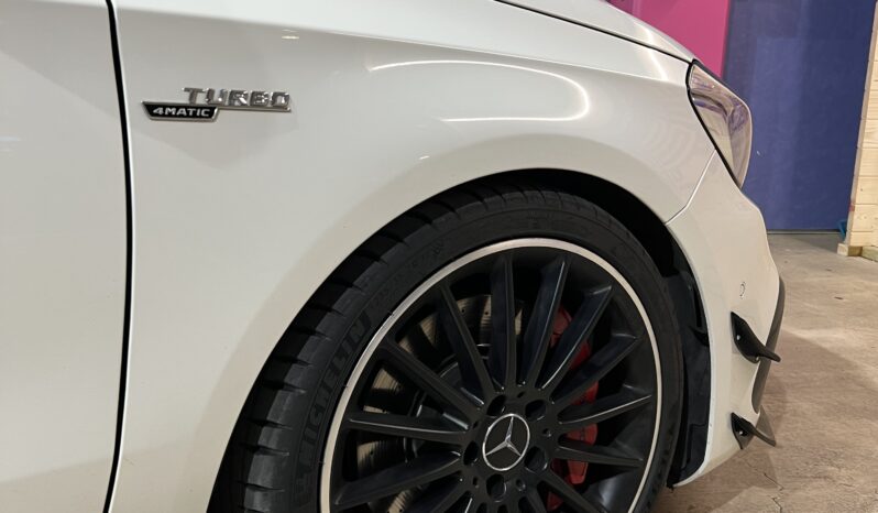 
								Mercedes-Benz A45 AMG full									