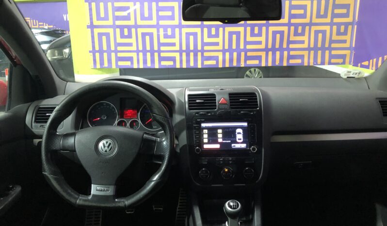 
								volkswagen Golf GTI full									