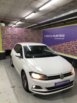 
										Volkswagen Polo full									