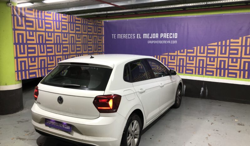 
								Volkswagen Polo full									