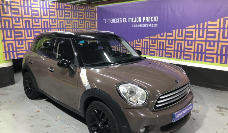 
								Mini Countryman full									