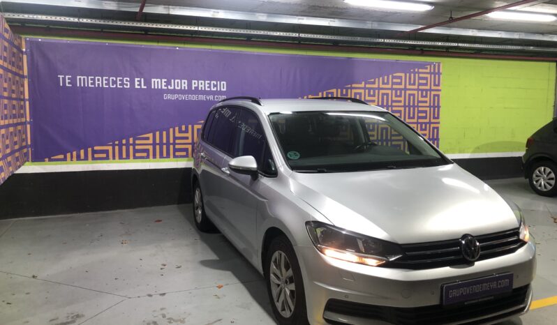 
								Volkswagen Touran full									