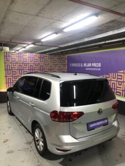 
										Volkswagen Touran full									