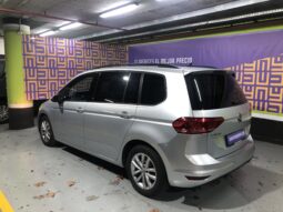 
										Volkswagen Touran full									