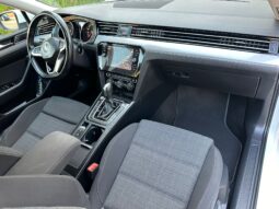 
										Volkswagen Passat full									