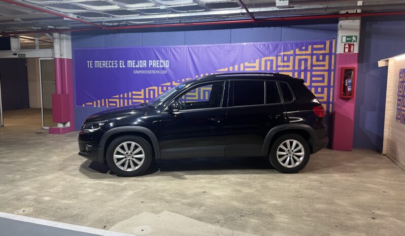 
								Volkswagen Tiguan full									