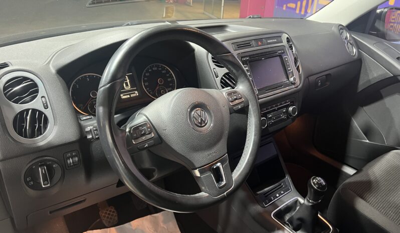 
								Volkswagen Tiguan full									