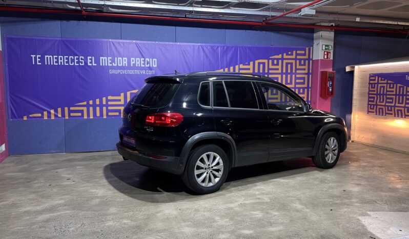 
								Volkswagen Tiguan full									